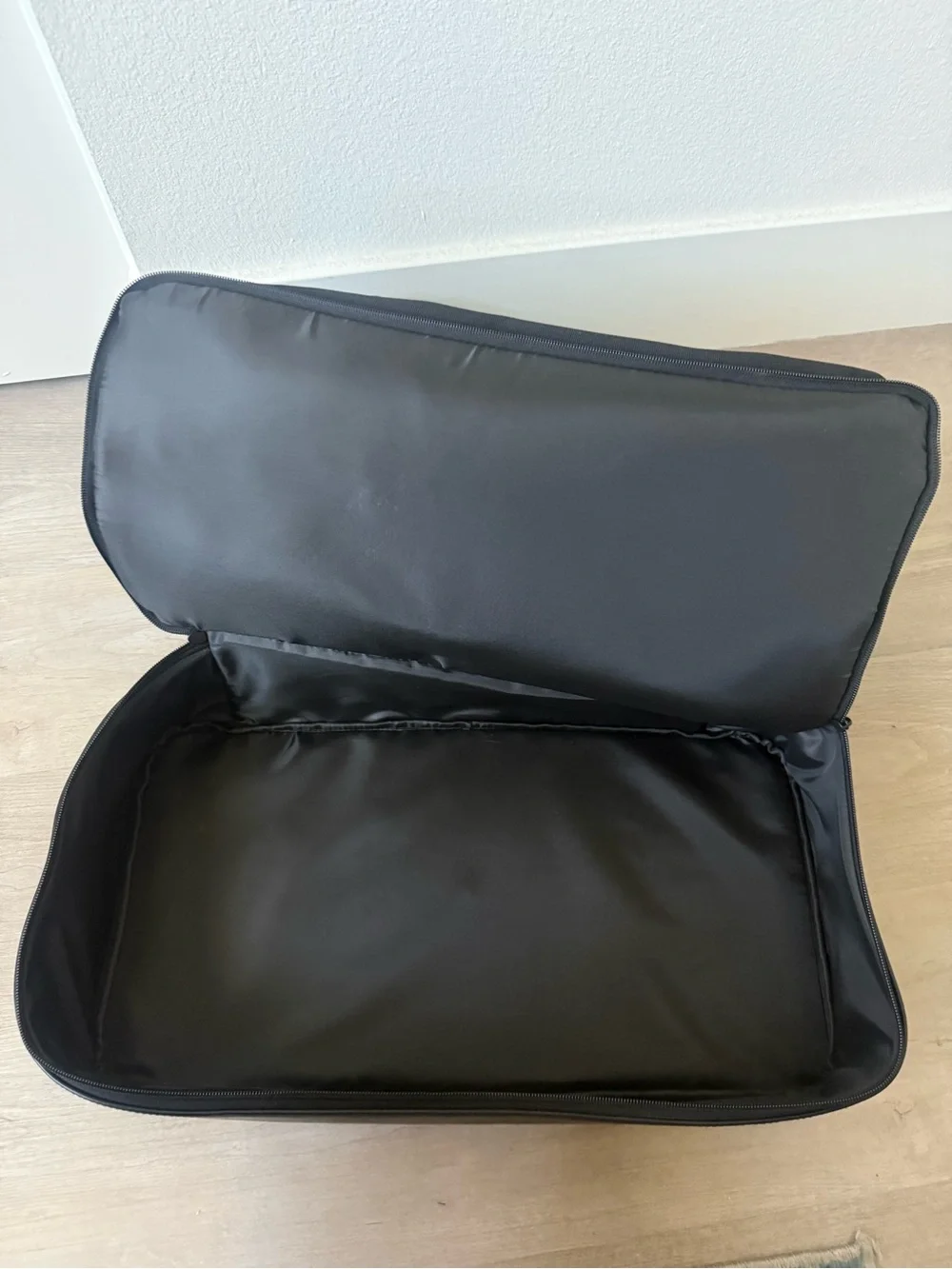 Beis weekender Black Travel Tote Bag - Sleek Carryall